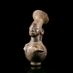 Mangbetu terracotta from Congo