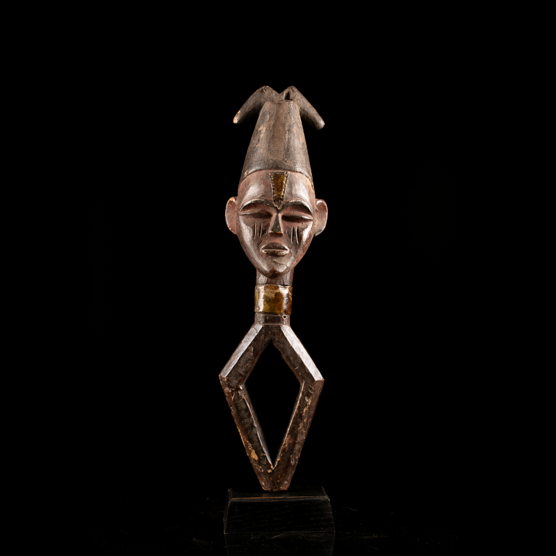 Tribal art Tsogho Mbumba Bwiti reliquary figure