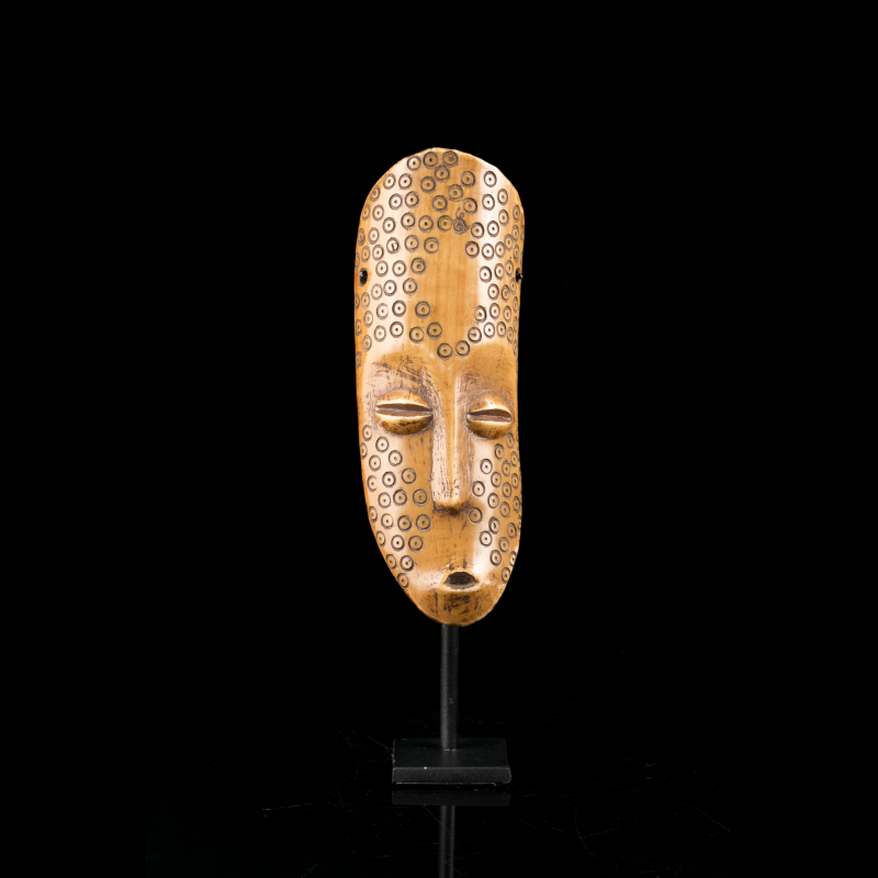 Lega Lukungu bone mask – African art from Congo