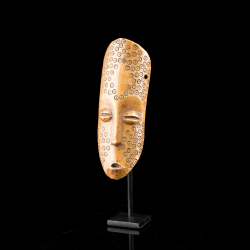 Small Lega Bwami mask with circular motifs – DRC