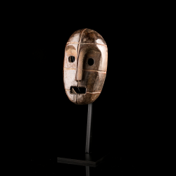 Boa mask with stand