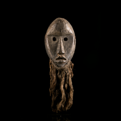 Dan mask with support