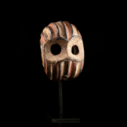 Metoko african mask with support for sale