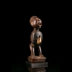 Kongo Nkisi power african art figure