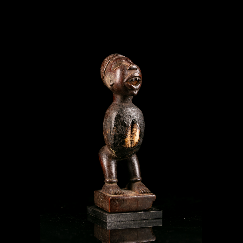 Kongo Nkisi power african art figure