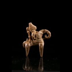Putchu Guinadji Kotoko equestrian amulet – side view