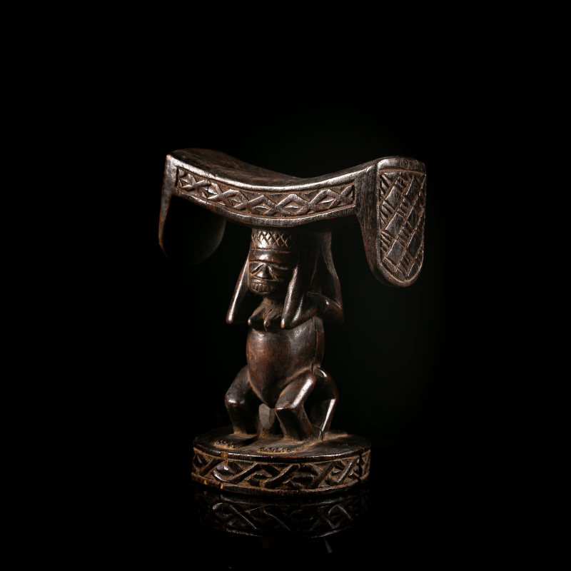Ancien appuie-nuque Yaka « Musaw » janiforme, sculpture traditionnelle du Kwango, République Démocratique du Congo.