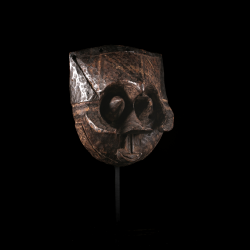 Masque africain Kuba Pwoom Itok avec socle