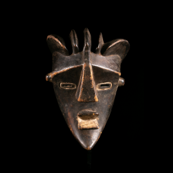 Masque d'art africain Lwalwa Mvondo