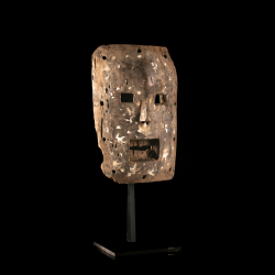 Masque africain Kumu Nsembu Ibole du Congo, vue de face et patine ancienne