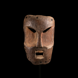 Ndaaka initiation mask from the Ituri region frontal view
