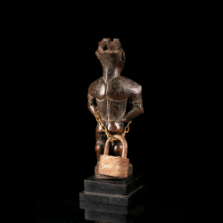 Statue de pouvoir africaine Kongo Nkisi avec chaîne et cadenas – vue arrière