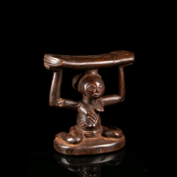 Appuie-nuque Luba musamo en bois à caryatide féminine