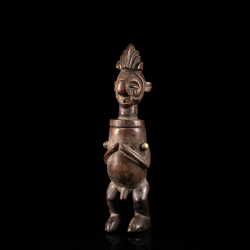 Yaka Kumbu di Pheemba – carved wooden male figure