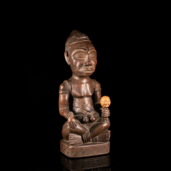 Kuba royal Ndop type figure seated cross-legged – African art