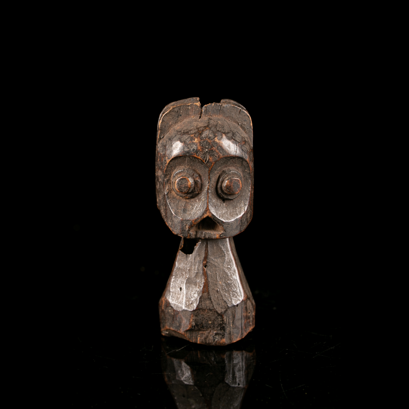 Bembe Basikasingo pre-Bembe Janiform wooden figure, frontal view