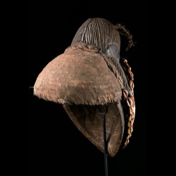 Okuyi mask - Punu - Gabon