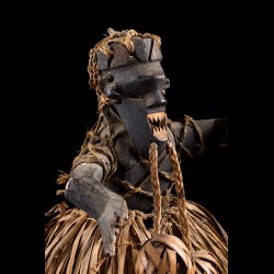 Dancer figure - Salampasu - Congo
