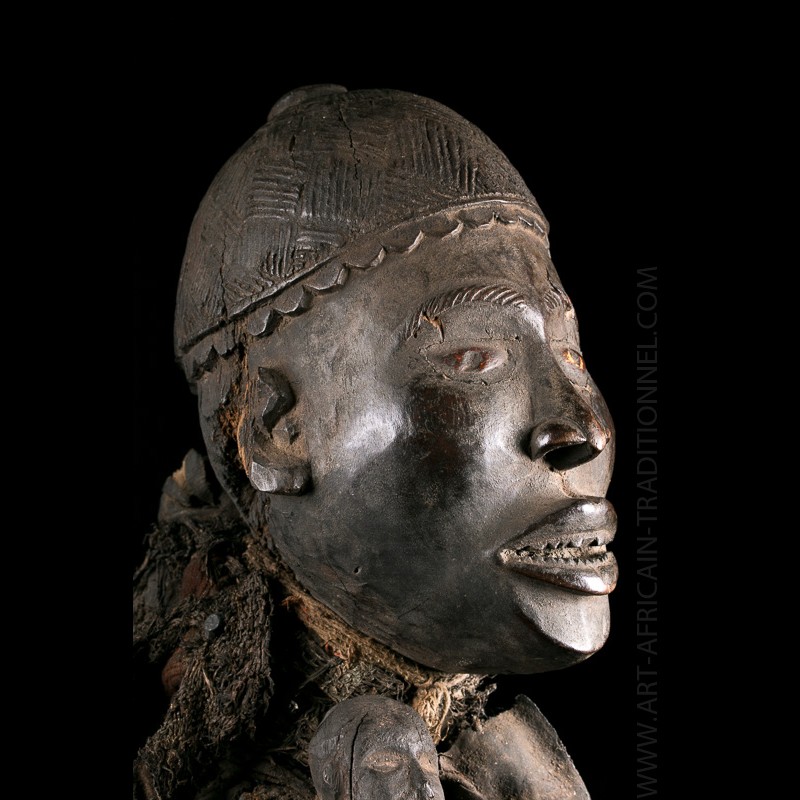 Kongo Nkisi Nkondi african figure - Authentic African Tribal Art Gallery